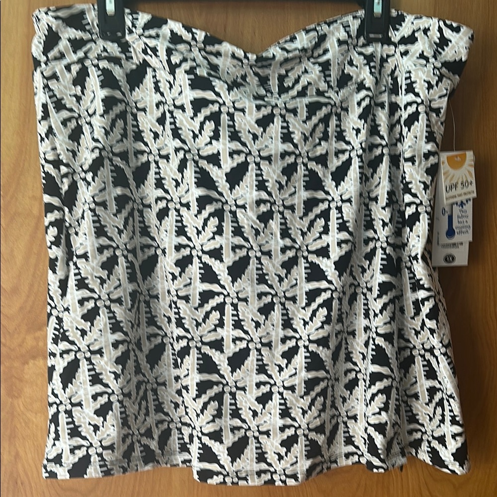 Lulu B Black and White Patterned Women's Skort